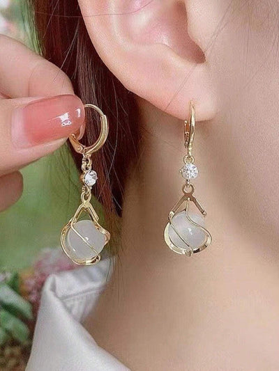 Ethel - Elegant Pearl Earrings 