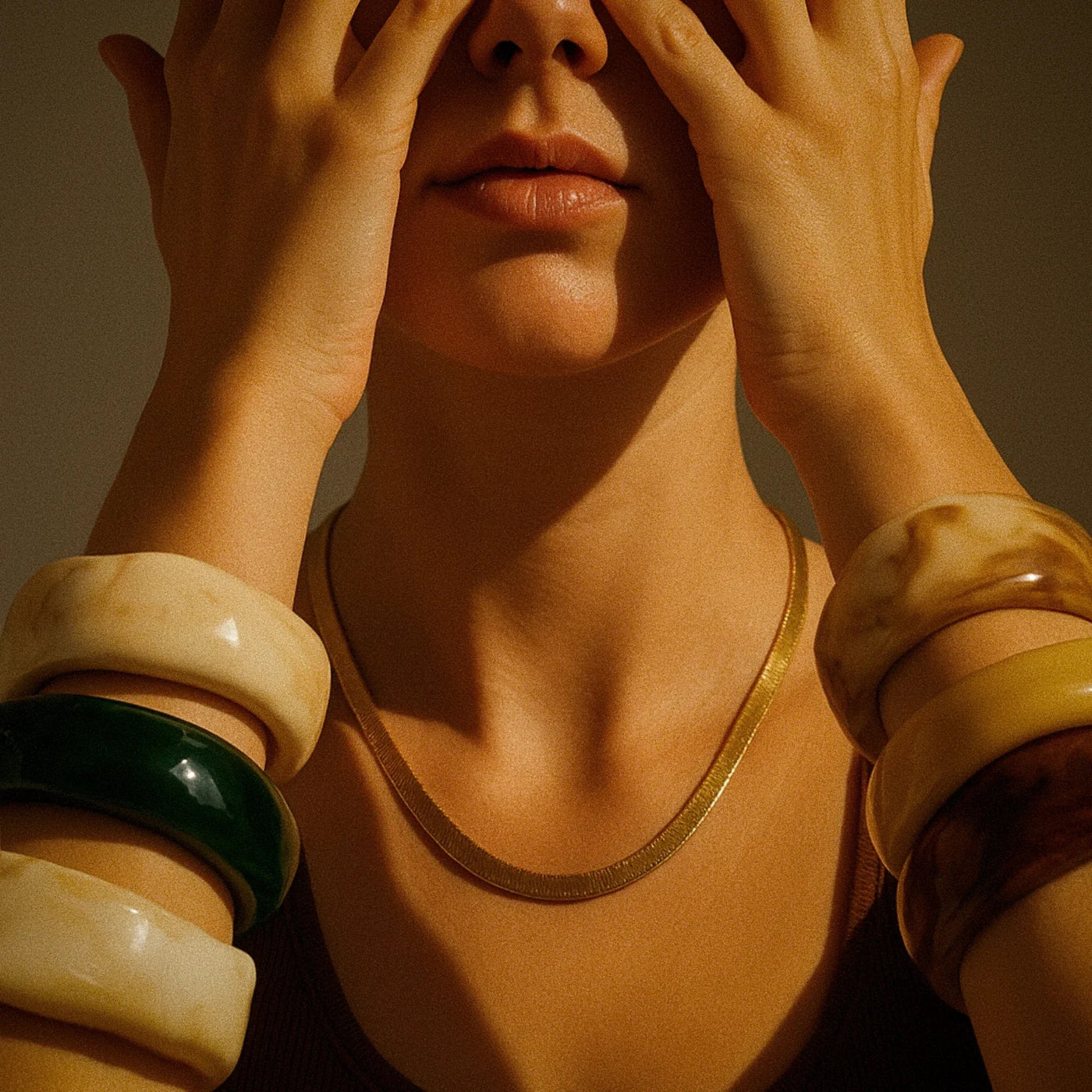 أساور جوليانا المنحوتة لخريف