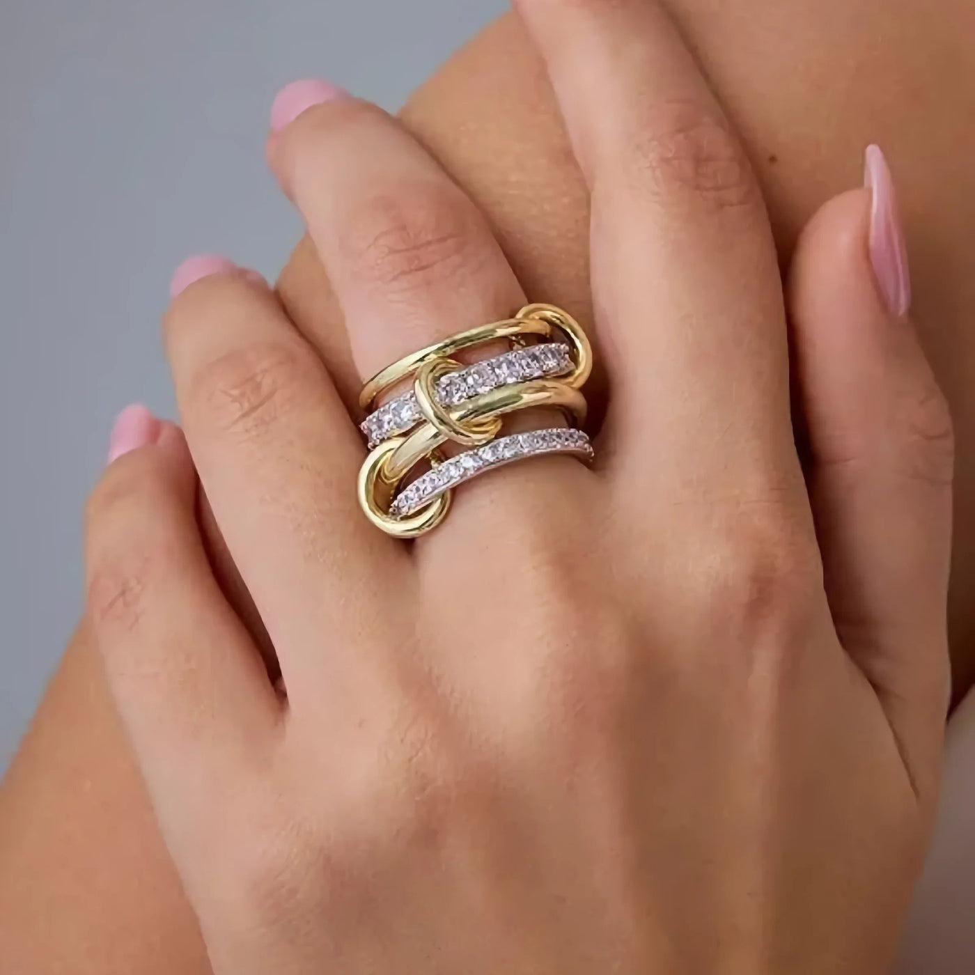 خاتم جونو المكدس بالألماس