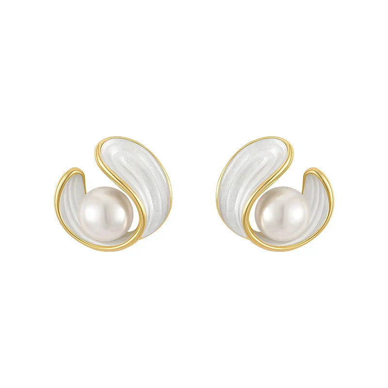 Luxury white opal earrings with pearls in gold 