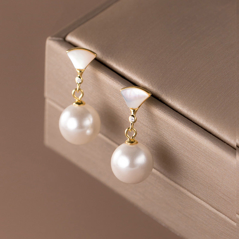 Leka - Elegant Gold Pearl Earrings 