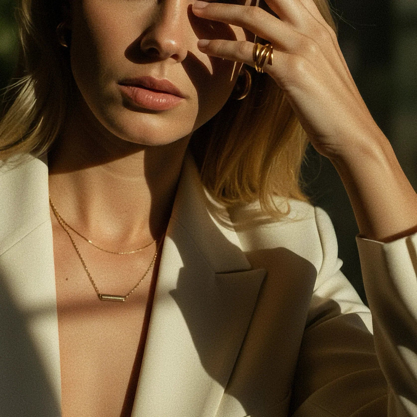 خاتم شاي المعاصر من الذهب