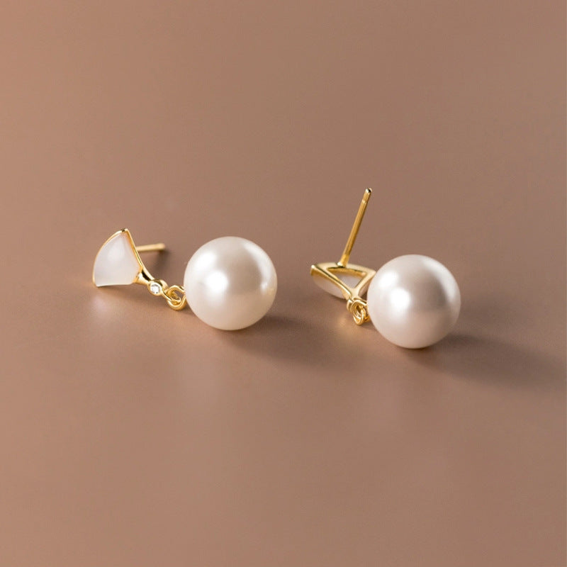 Leka - Elegant Gold Pearl Earrings 