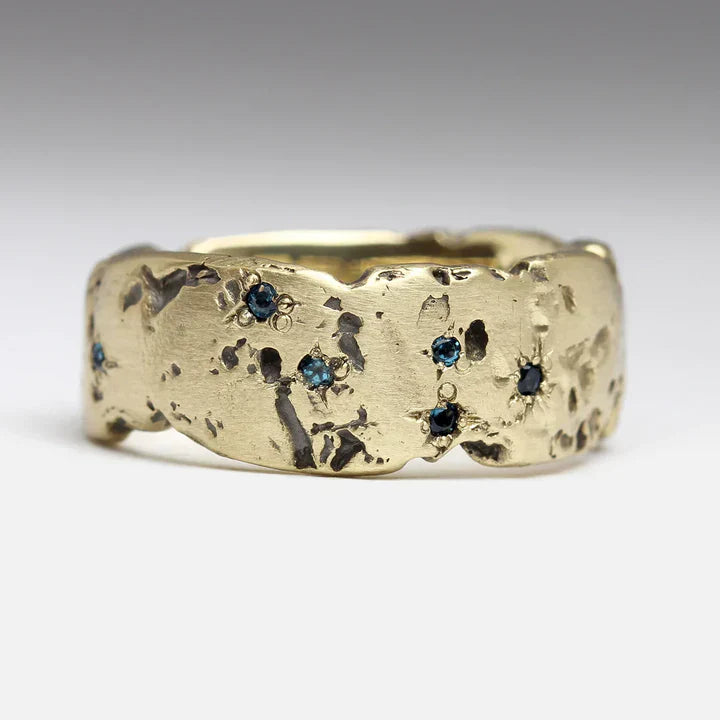 Blue stone ring from the Ishraqa collection 