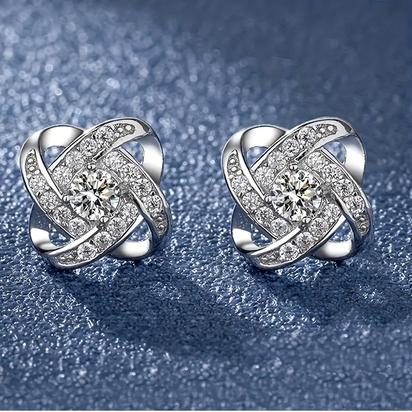 أقراط البرسيم الأرجواني بأربع أوراق