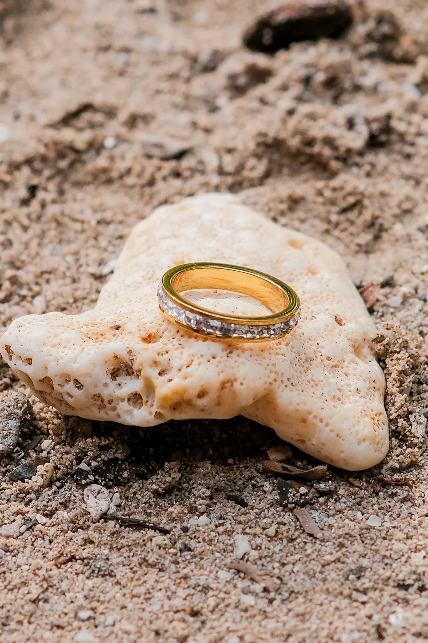 خاتم أليريا الذهبي