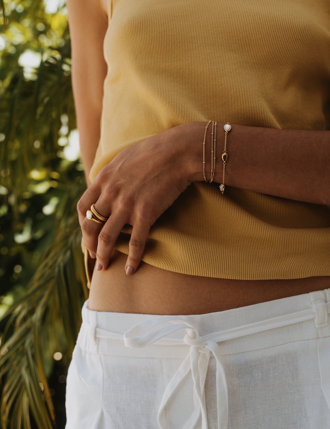 سوار ماغنوليا البيضاء