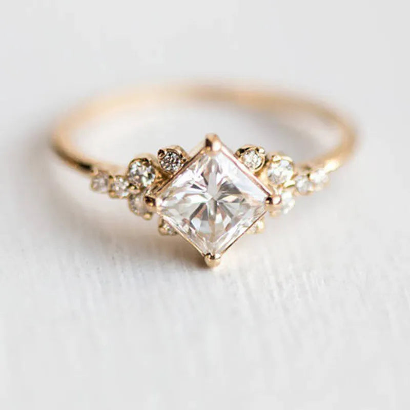 Karen - The Elegant Dalesian Queen Ring 