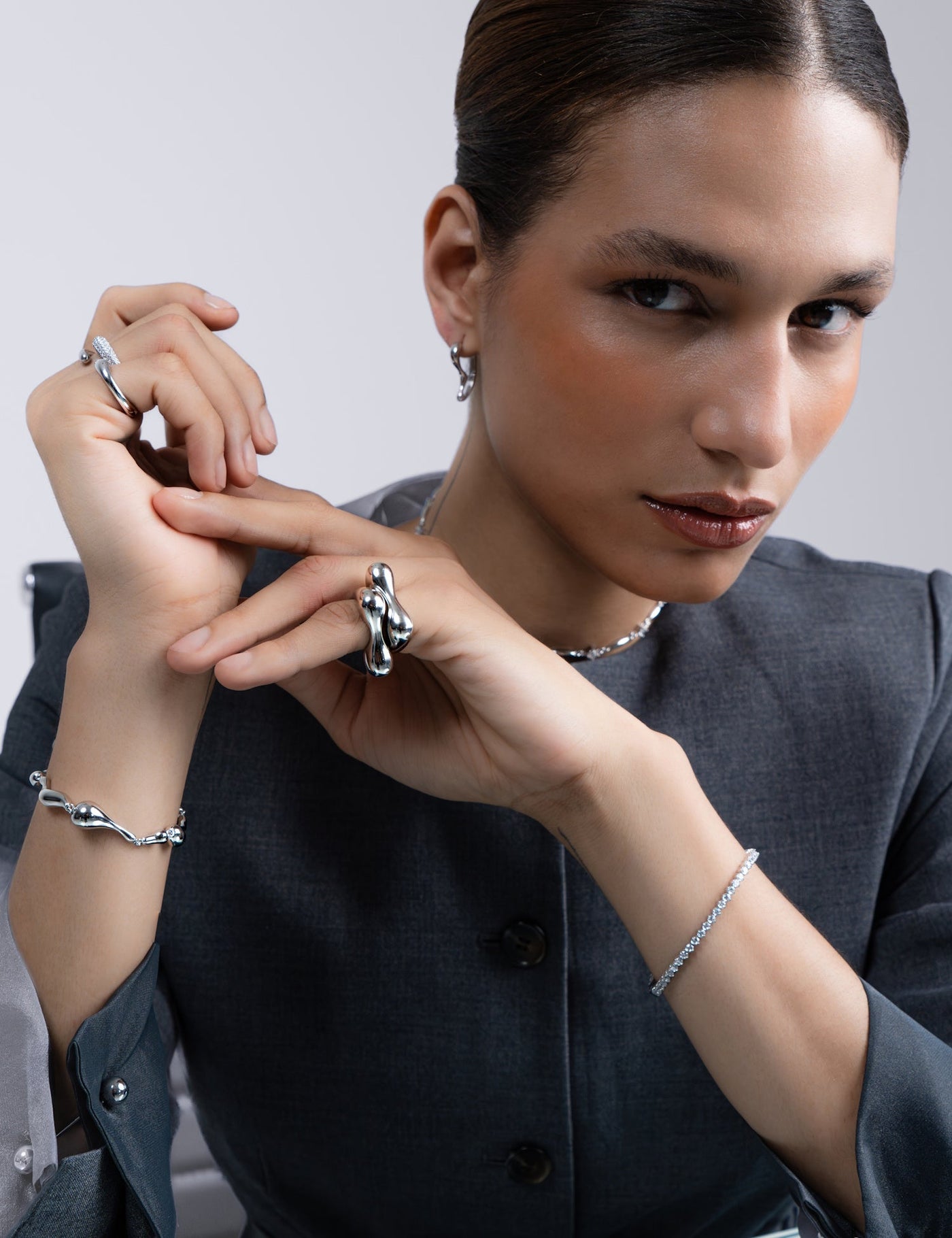 سوار إيفا تنس