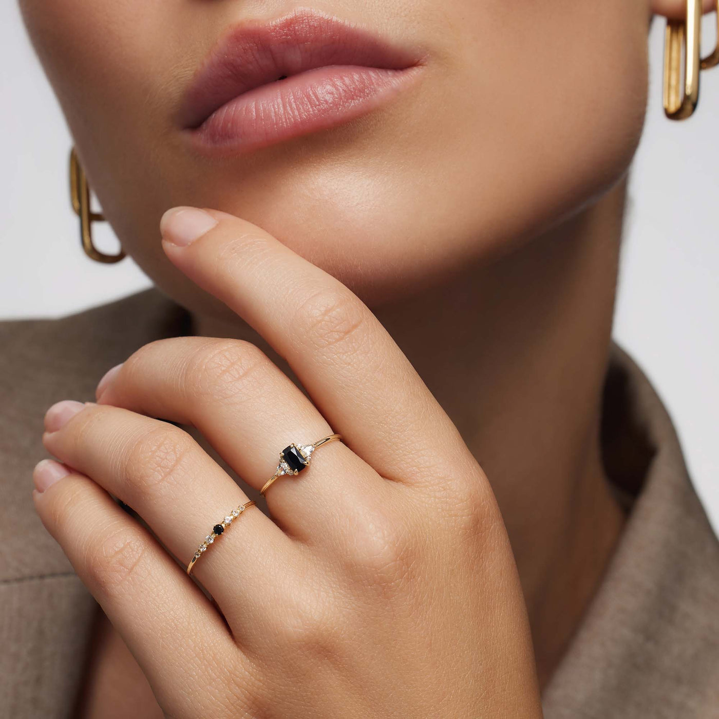 Black Spinel Baguette Ring | Gold 