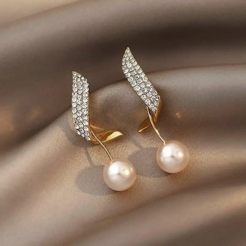 gold pearl earrings