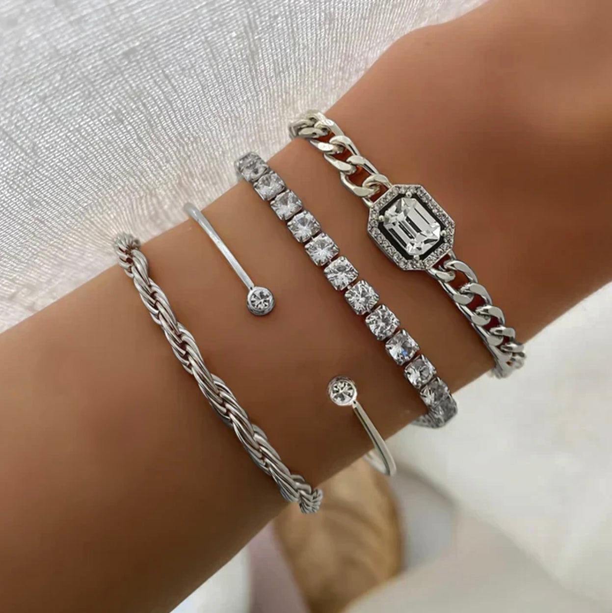 Domitia Calvina Bracelet Collection | Gold