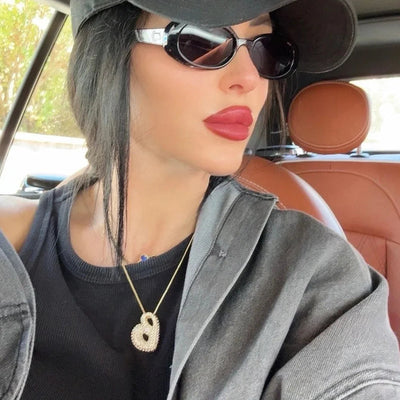 قلادة ماسية بحرف البداية