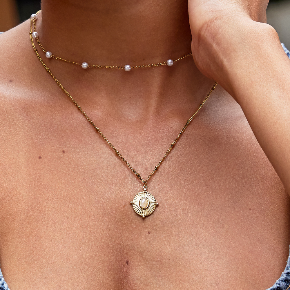 قلادة مونيك فينتاج ستاين