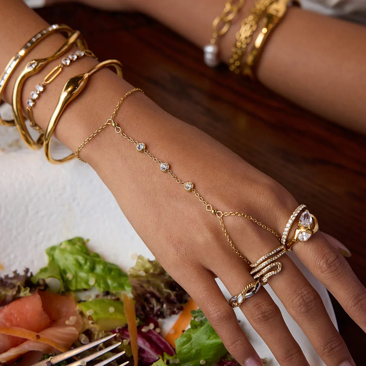 خاتم سوليتا الماسي على شكل قطرة ذهبية