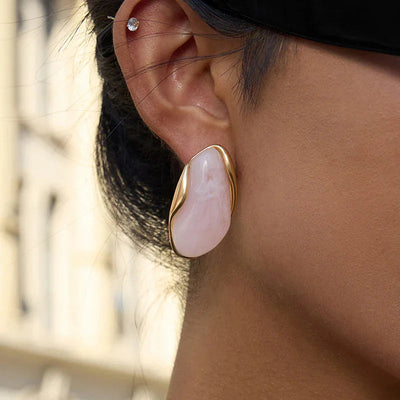 أقراط أميليس المصنوعة من الأحجار الكريمة اللامعة