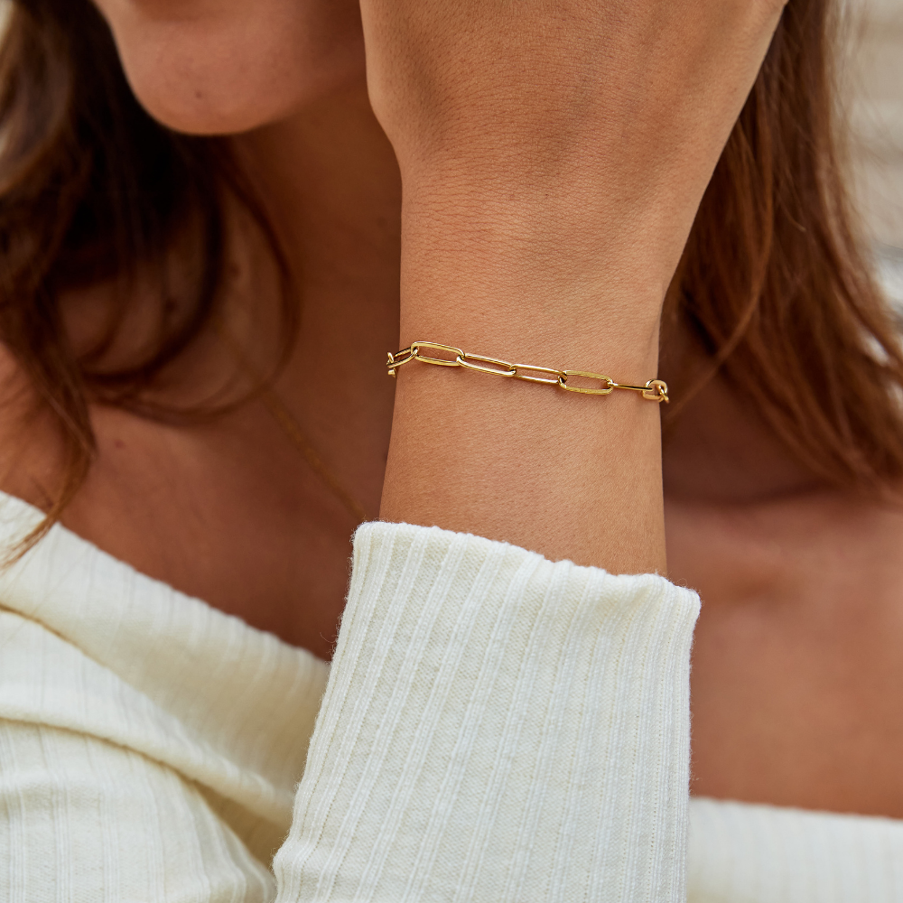 gold bracelet