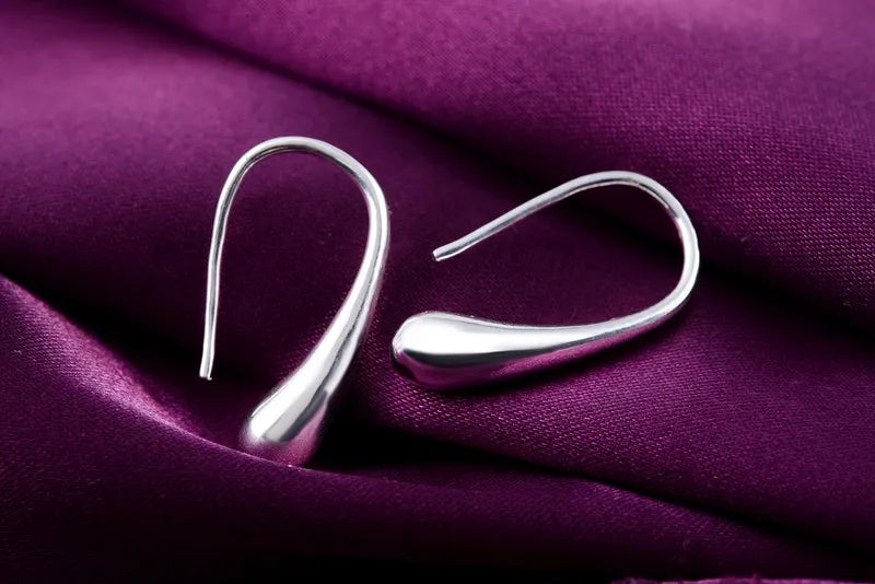 أقراط هووب على شكل قطرة ماء من الفضة الإسترلينية