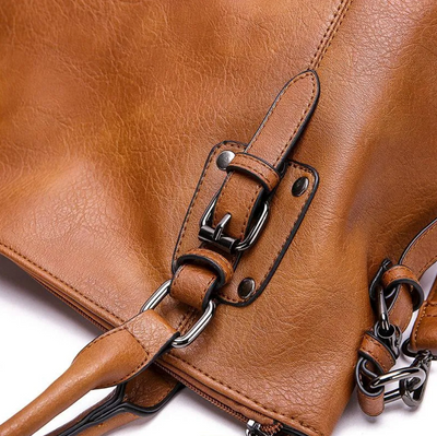 Vera - Tote Bag with Buckle