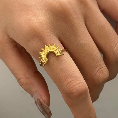 طقم مكون من ثلاث قطع خاتم ذهبي