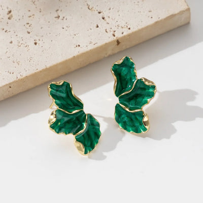 أقراط زهور أنيقة مطلية بالمينا