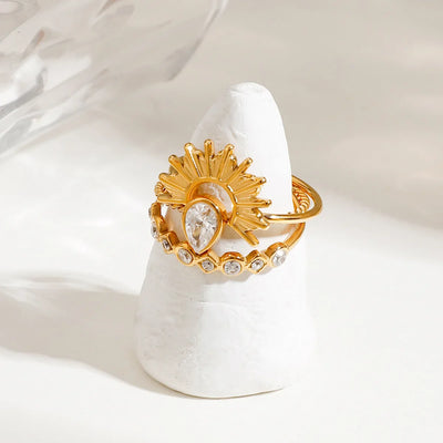 طقم مكون من ثلاث قطع خاتم ذهبي