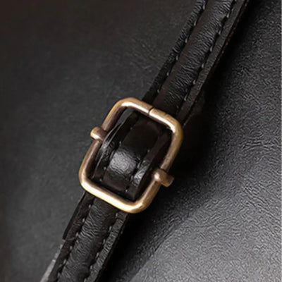 Anna - Elegant leather bag with snap closure