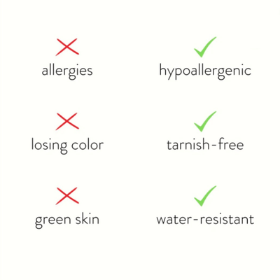 قلادة وردة ذهبية