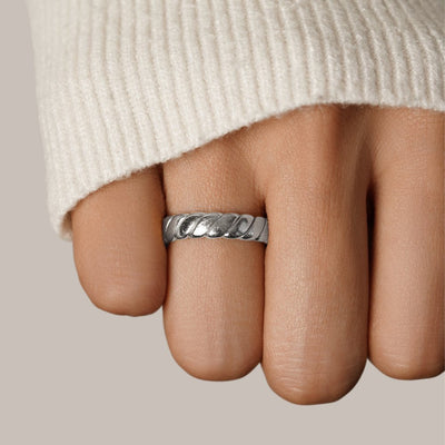 Calera twisted ring in silver