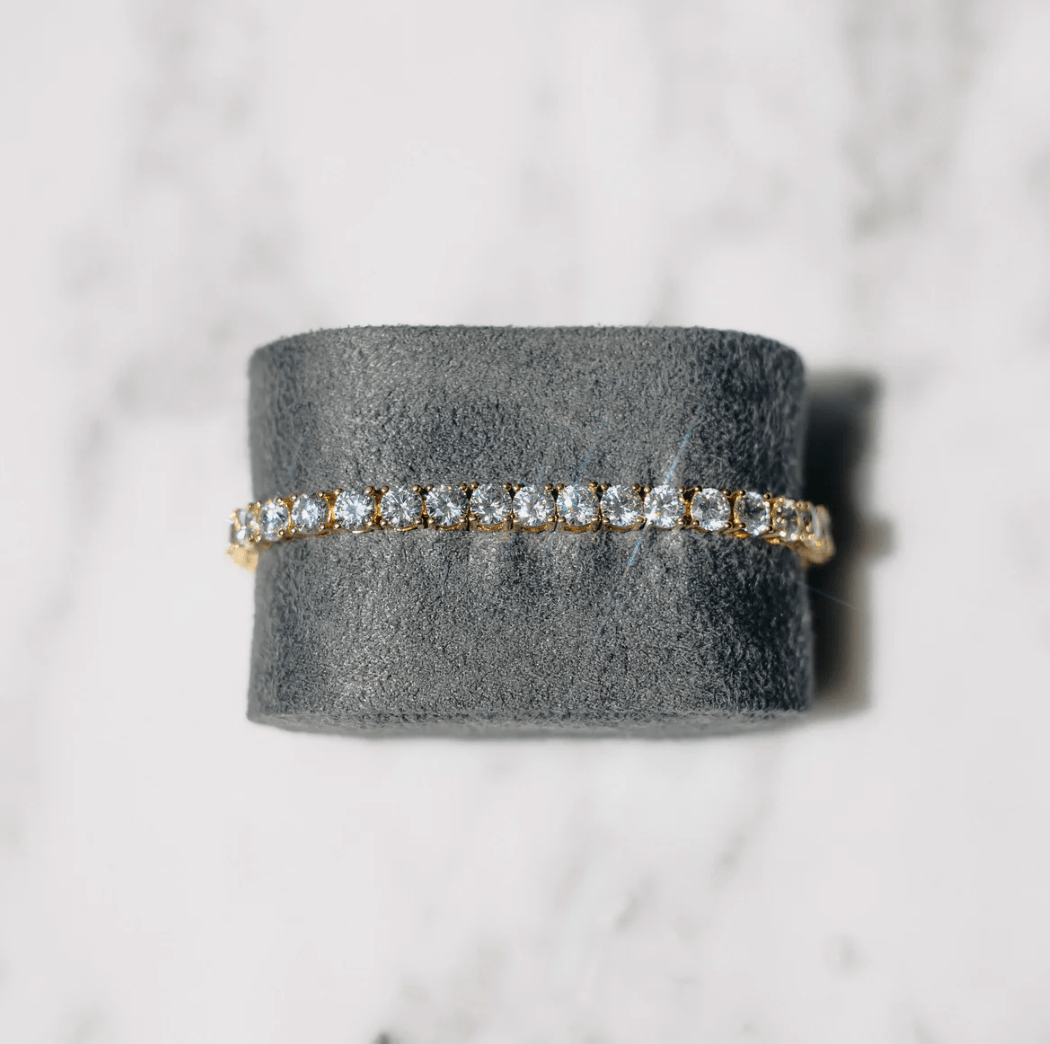 سوار التنس الذهبي