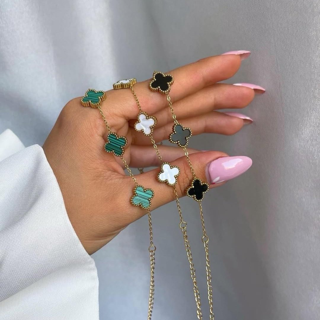 مجموعة هوليوود كلوفر