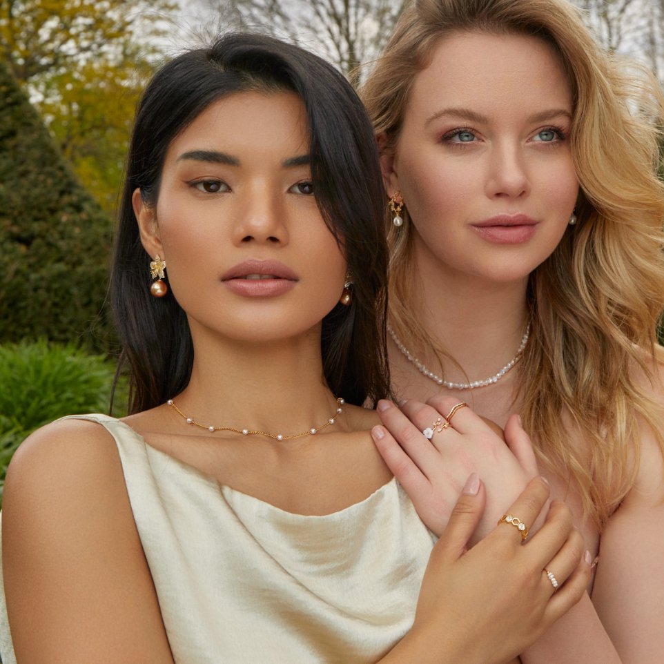 قلادة لؤلؤة ذهبية ملكية