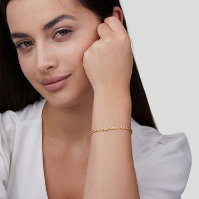سوار ذهب مشوّش