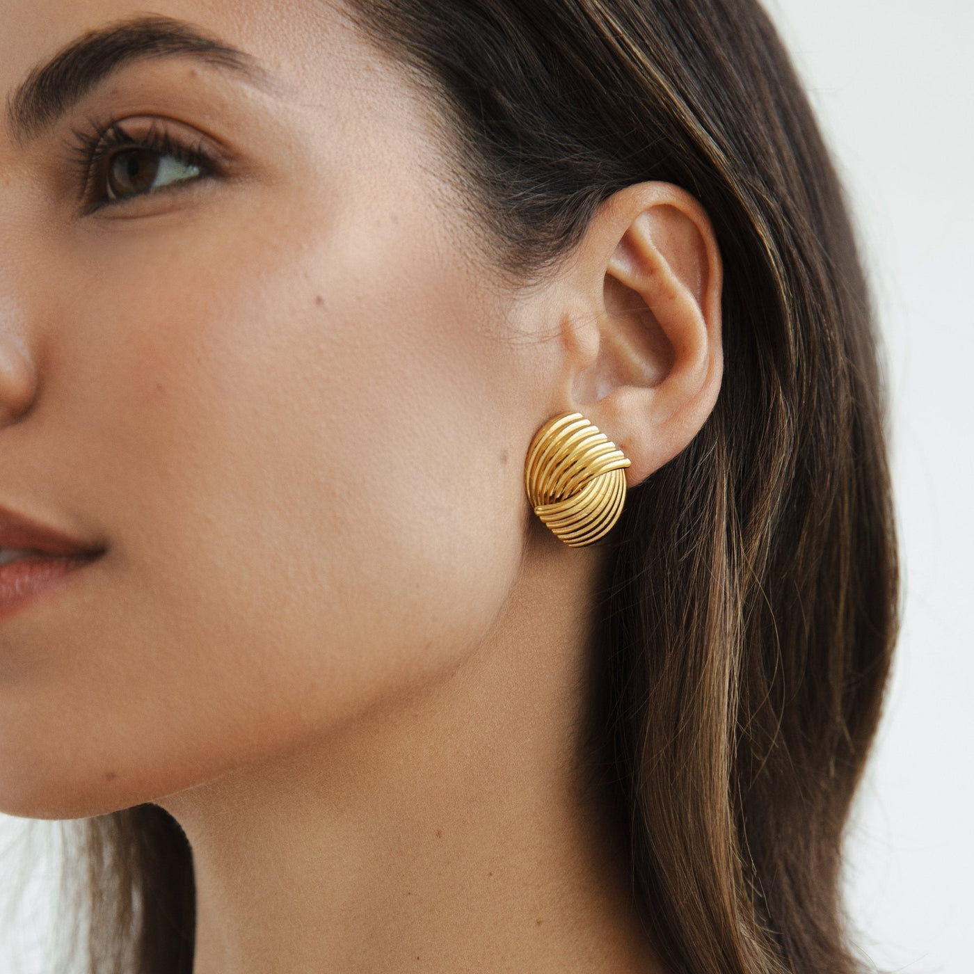 Vana Lux gold earrings