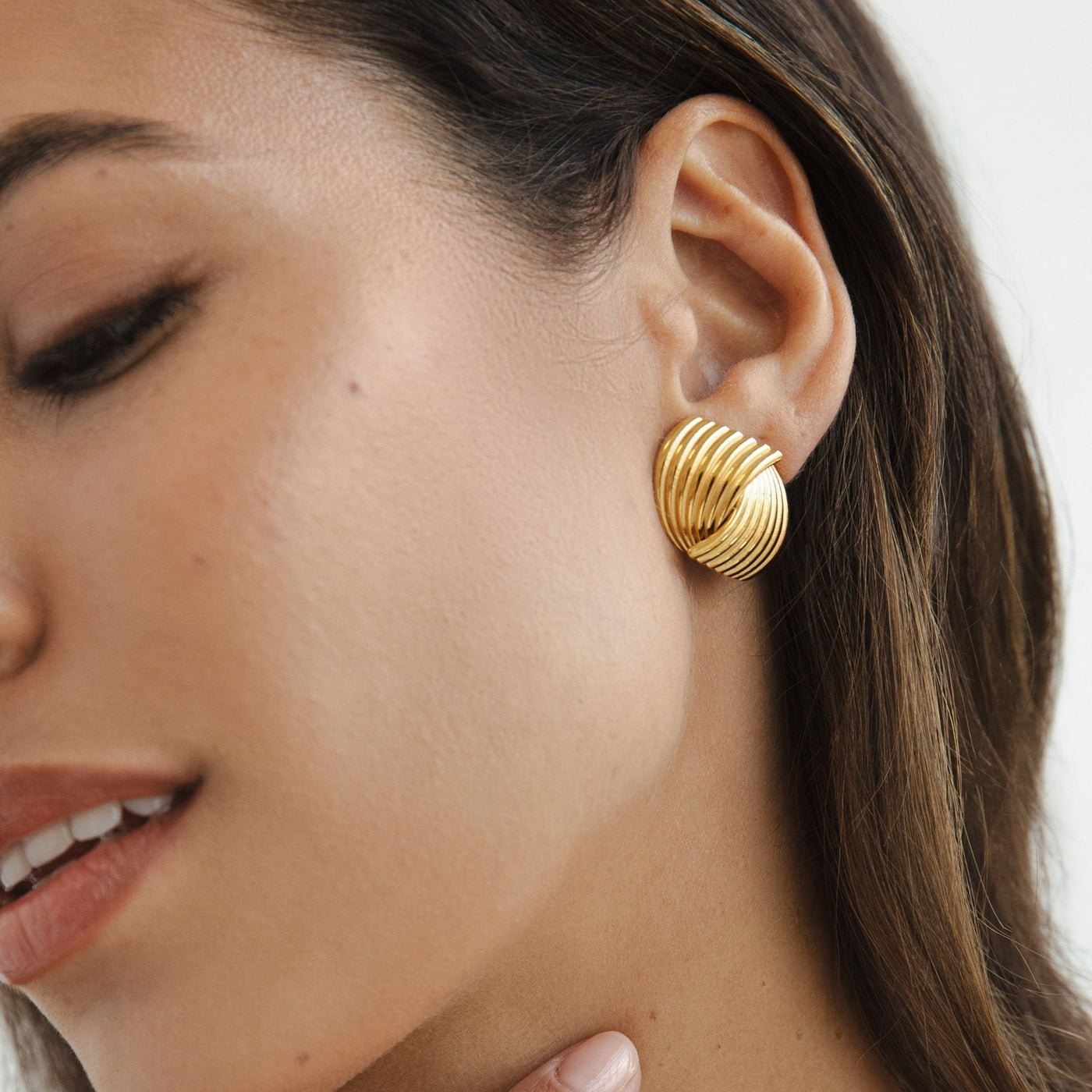 Vana Lux gold earrings